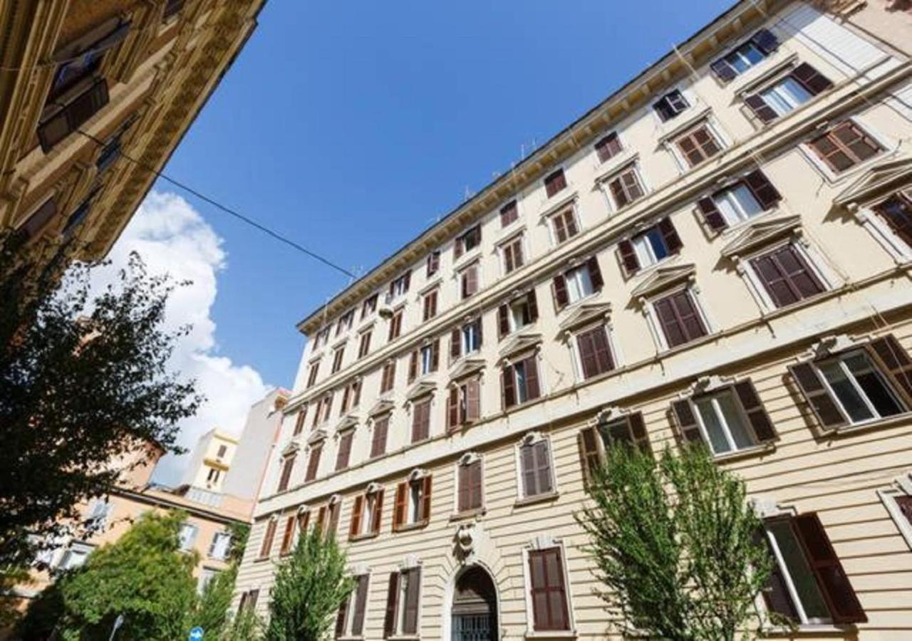 Vatican And Kitchen 3* Rom